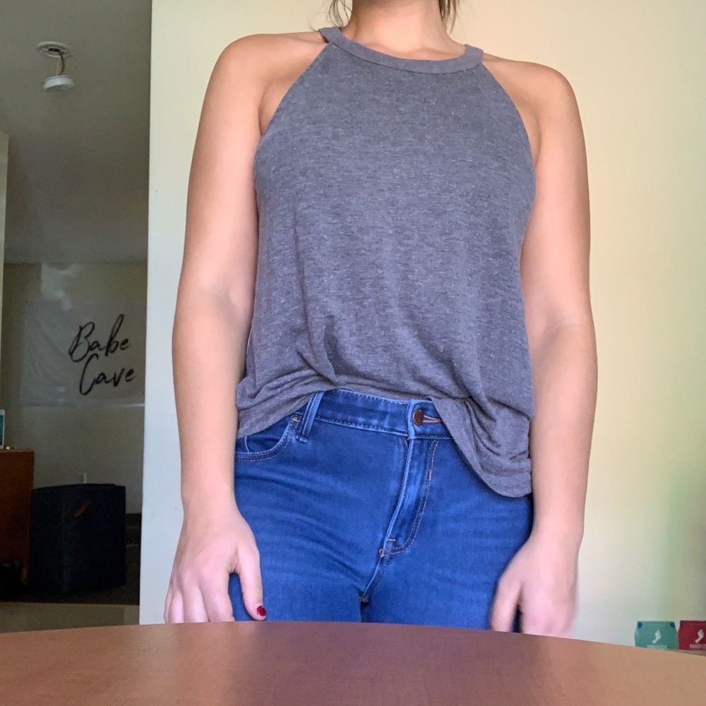 Gray tank